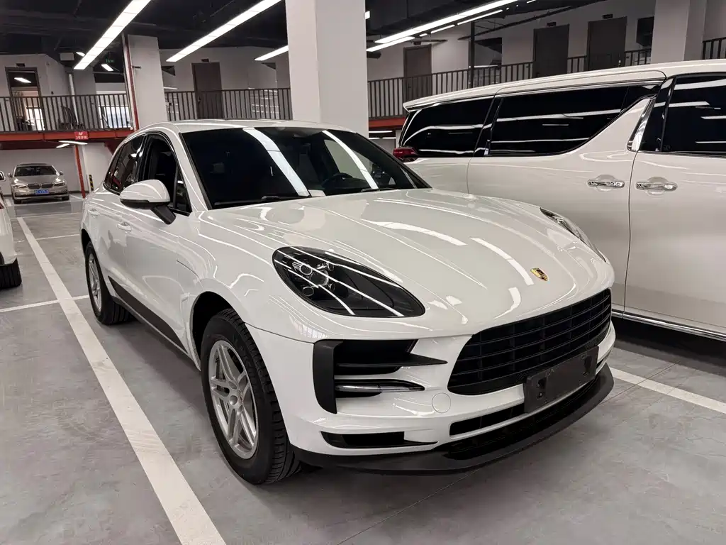 Porsche Macan — миниатюра 3
