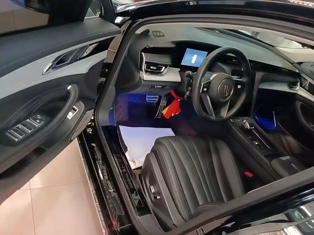 Hongqi Hongqi H5 — миниатюра 16