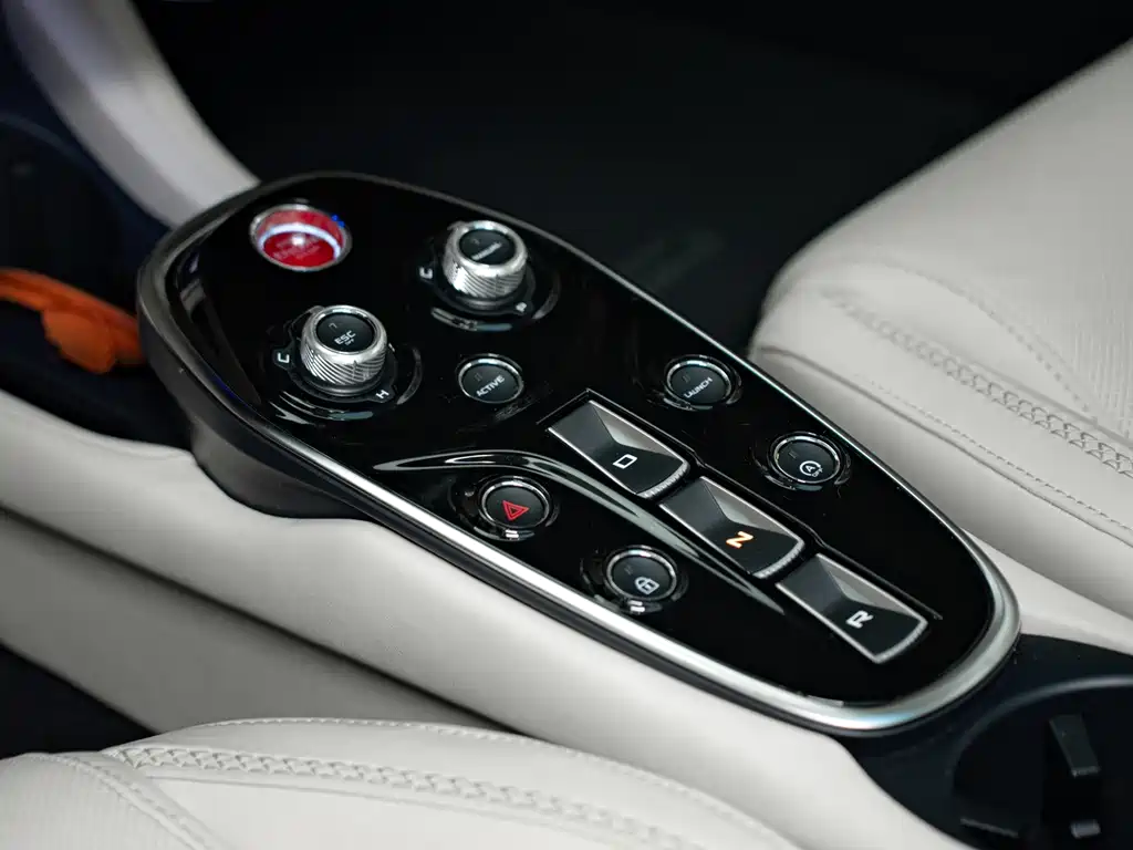 McLaren GT — миниатюра 13