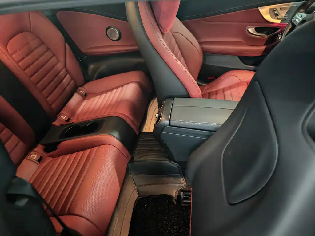 Mercedes-Benz C-Class (Import) — миниатюра 5