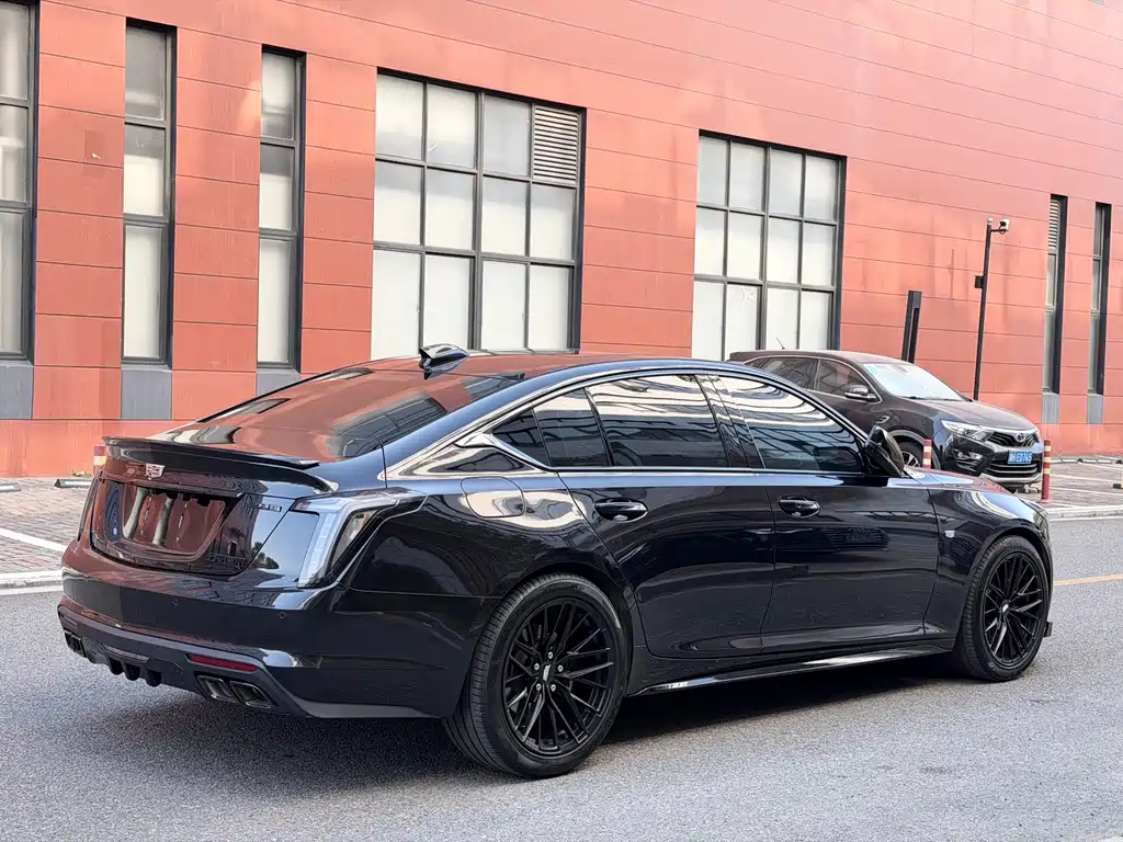 Cadillac CT5 — миниатюра 17
