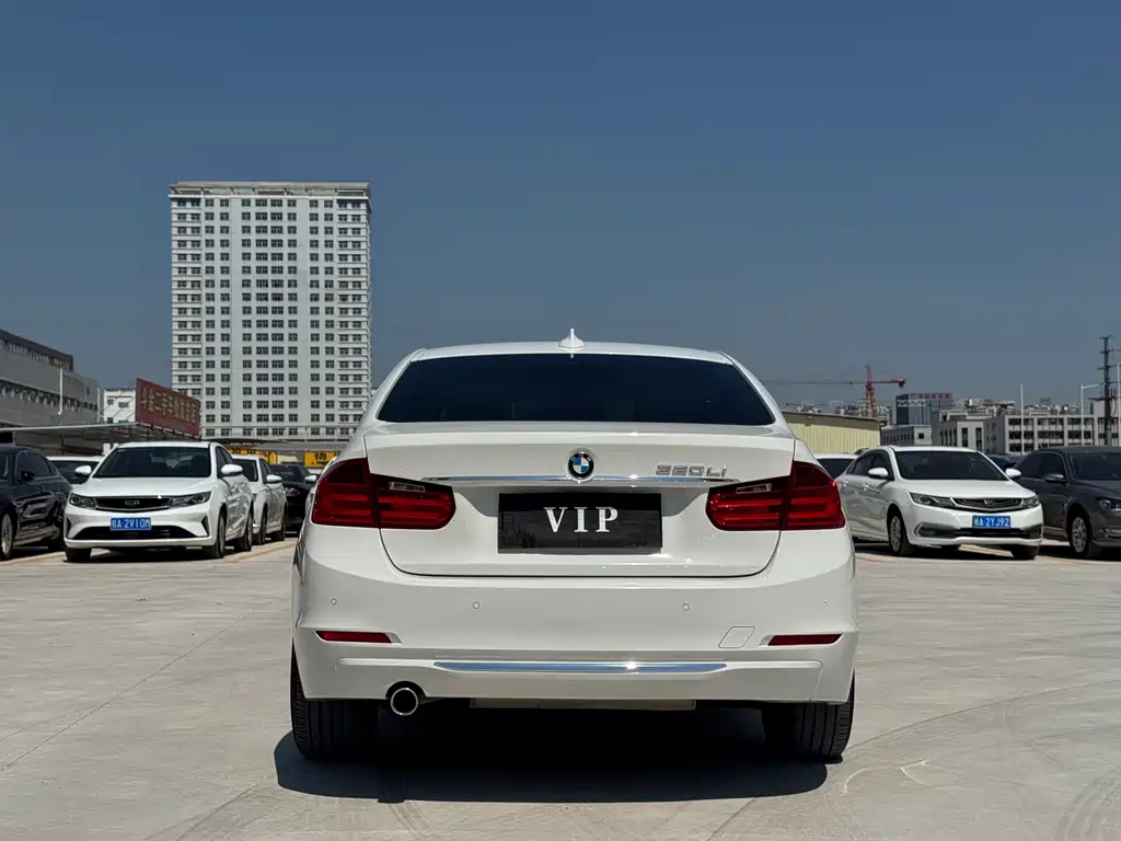 BMW 3 Series — миниатюра 7