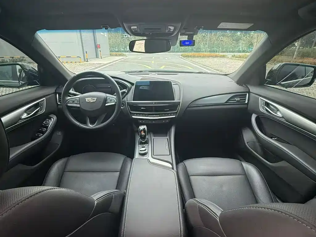 Cadillac CT5 — миниатюра 8