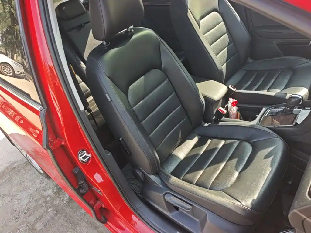 Volkswagen Golf Sportsvan — миниатюра 25