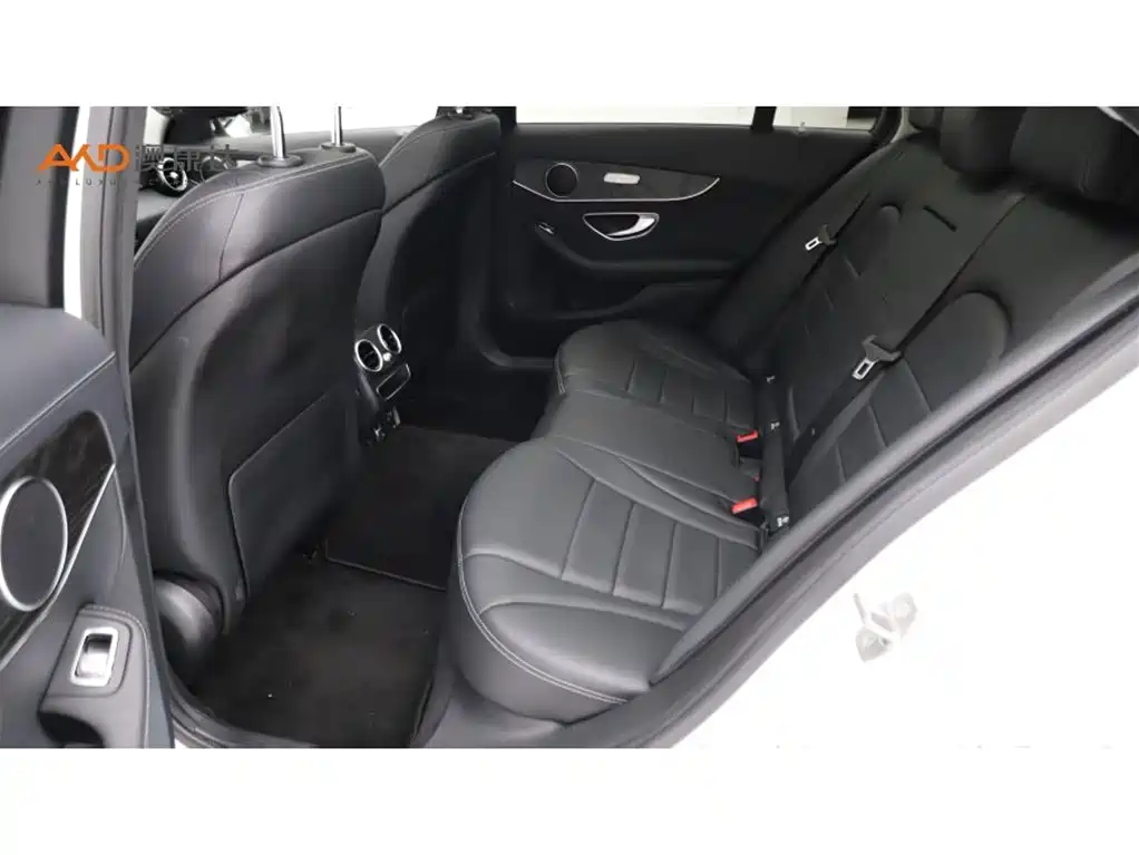 Mercedes-Benz C-Class — миниатюра 7