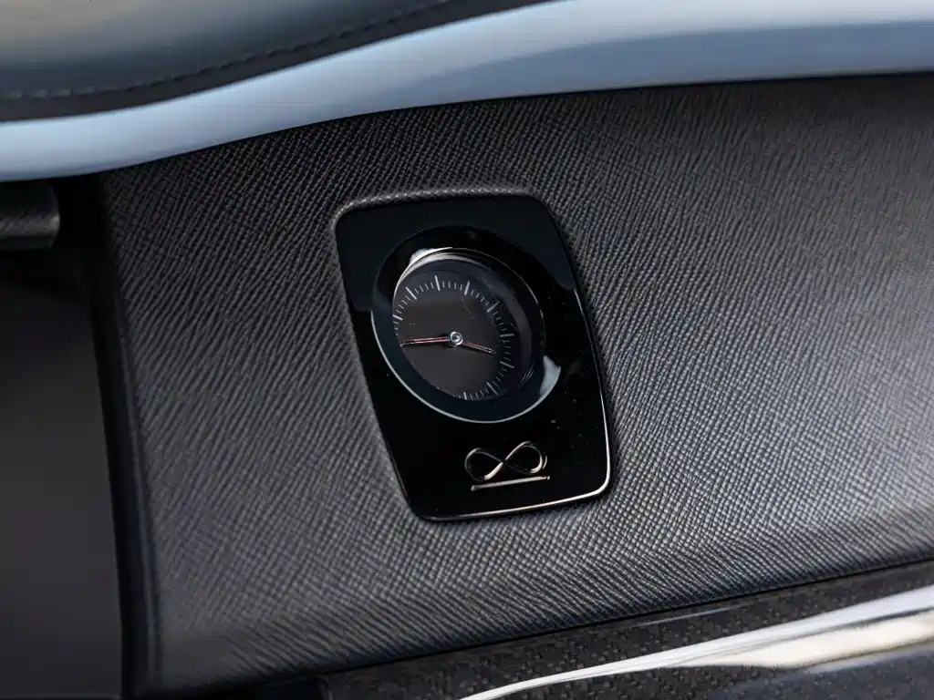 Rolls-Royce Cullinan — миниатюра 17