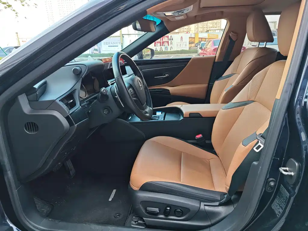 Lexus ES — миниатюра 6