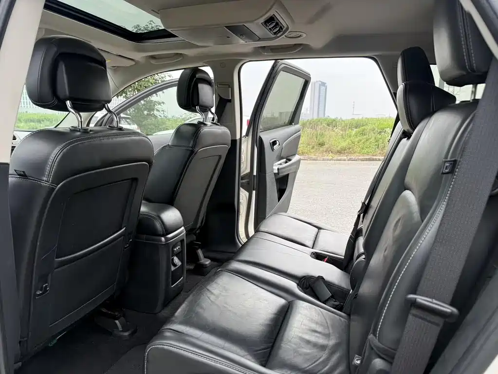 Dodge Journey — миниатюра 8