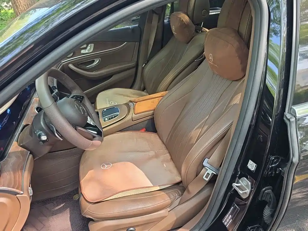 Mercedes-Benz E-Class — миниатюра 14
