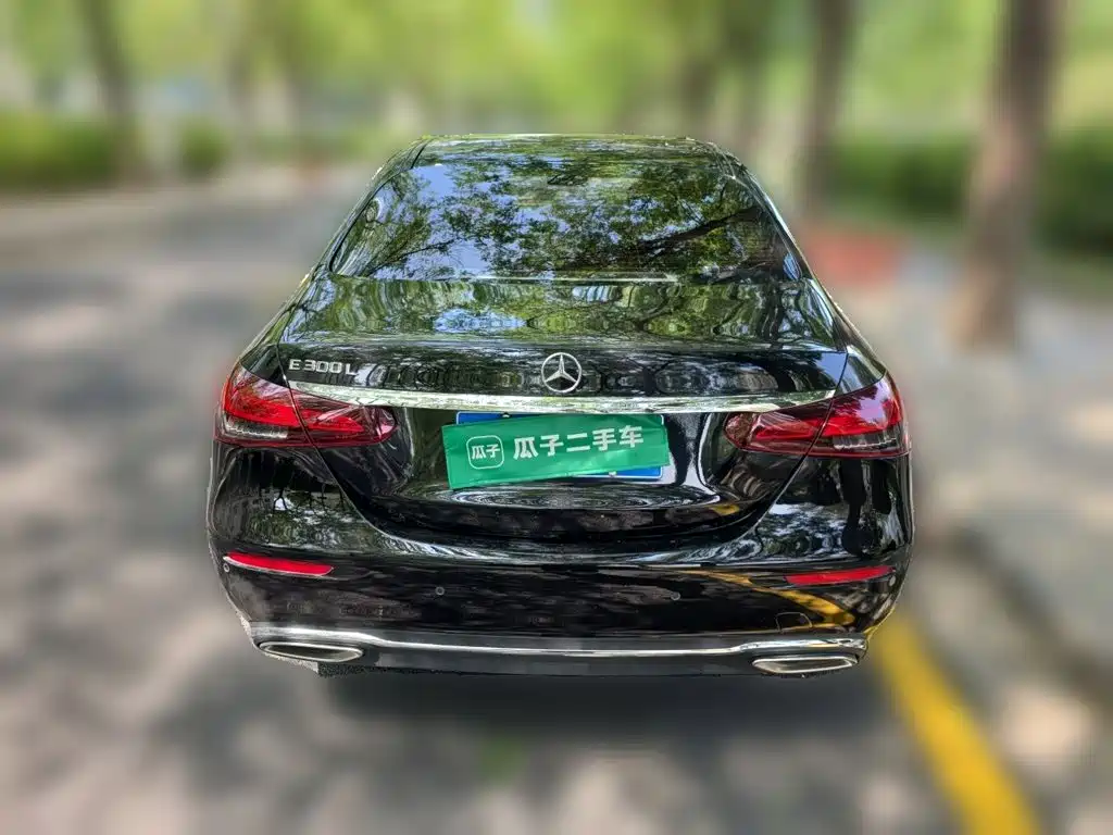 Mercedes-Benz E-Class — миниатюра 15
