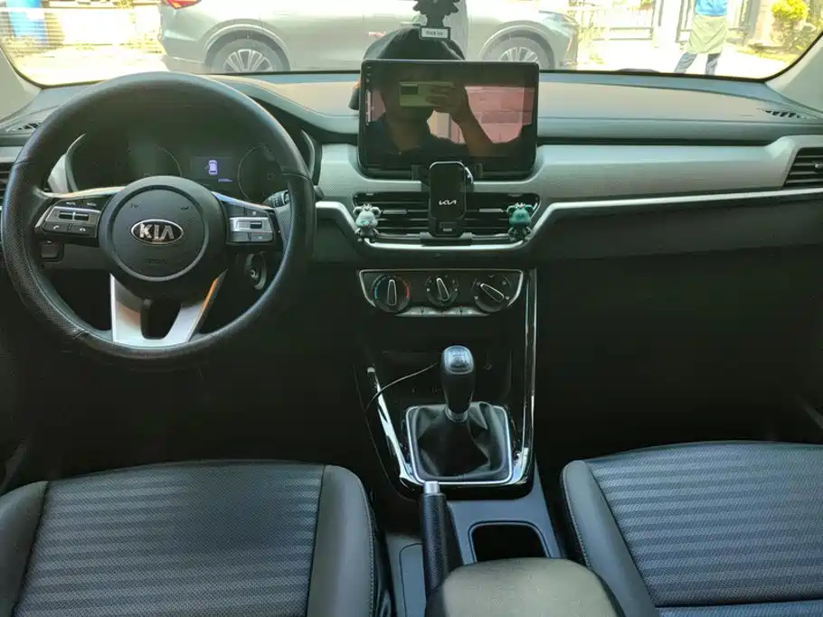Kia Sportage — миниатюра 12