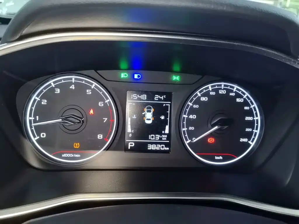 Geely Binyue — миниатюра 12