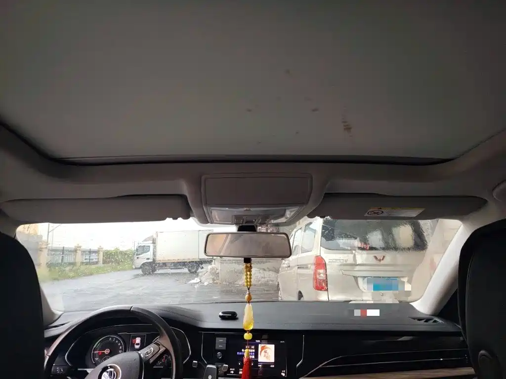 Volkswagen Passat PHEV — миниатюра 9