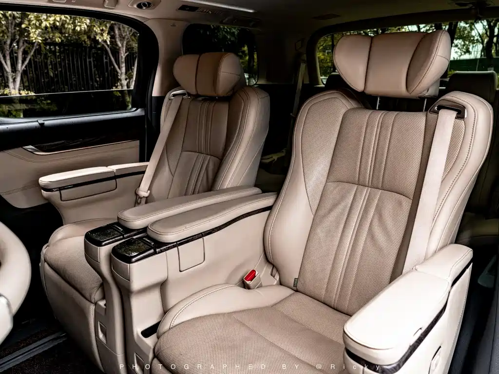 Toyota Alphard — фотографии объявления, Фото 15