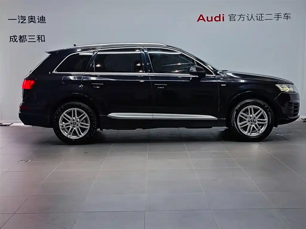 Audi Q7 — миниатюра 3