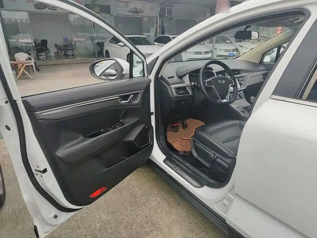 Geely Emgrand GS — миниатюра 16