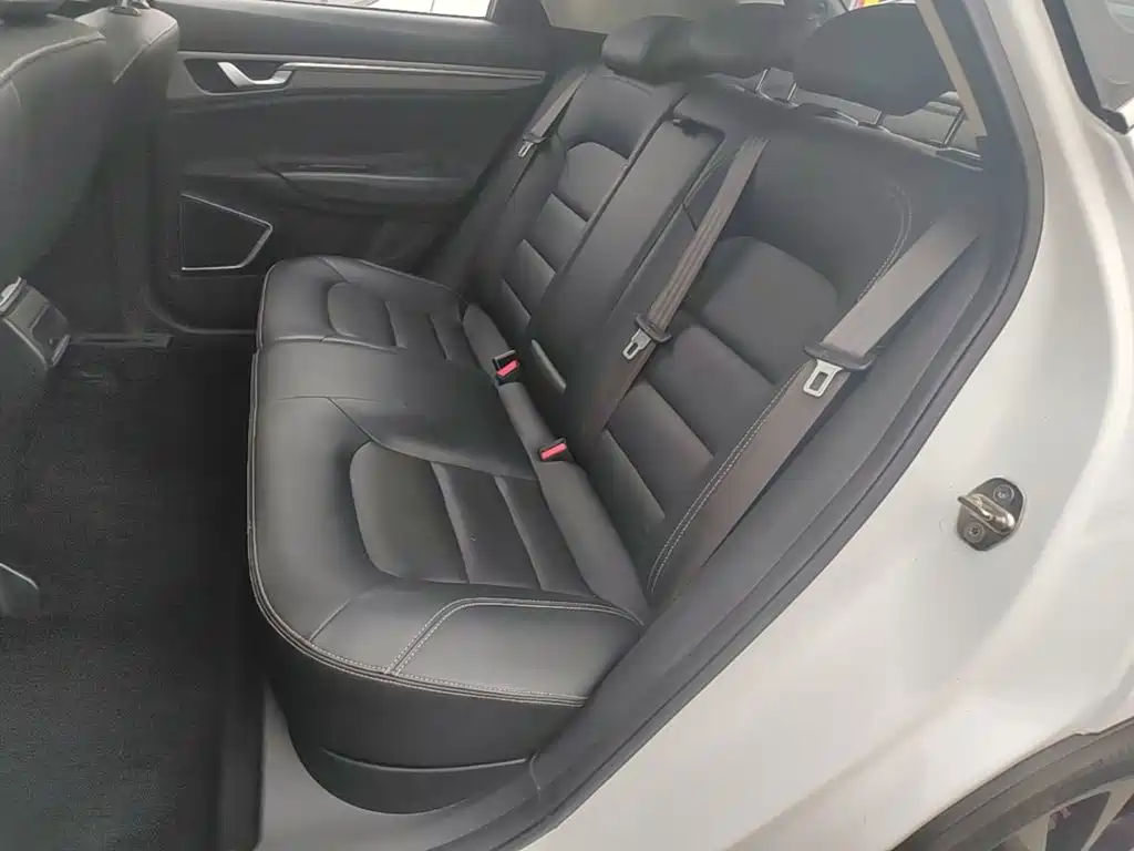 Geely Emgrand GS — миниатюра 17