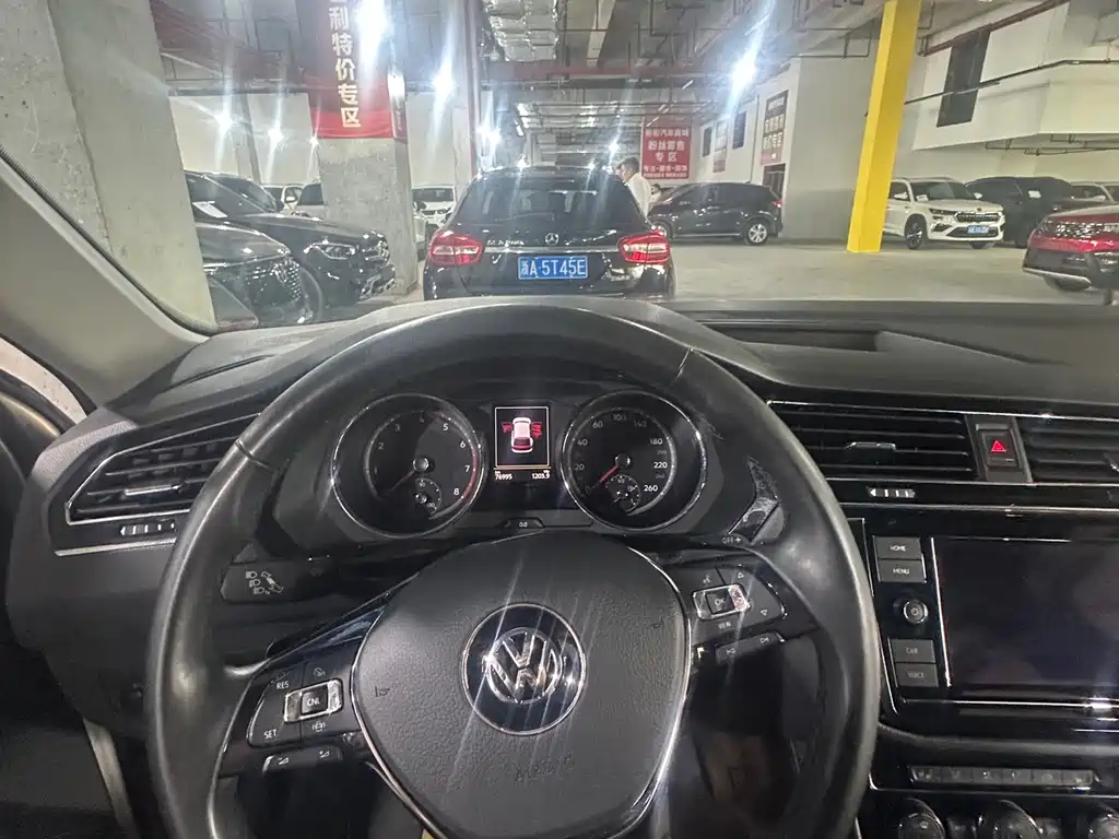 Volkswagen Tiguan L — миниатюра 9