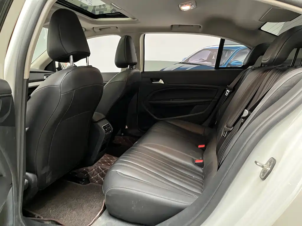 Peugeot 408 — миниатюра 13