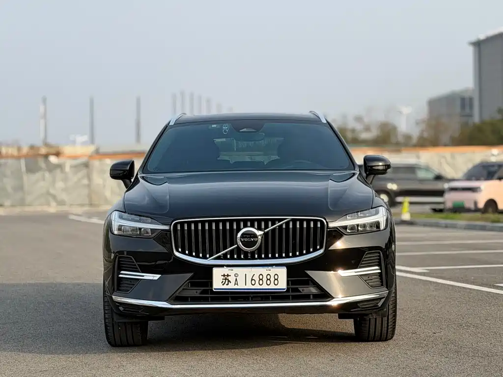 Volvo XC60 2024 — фото 2