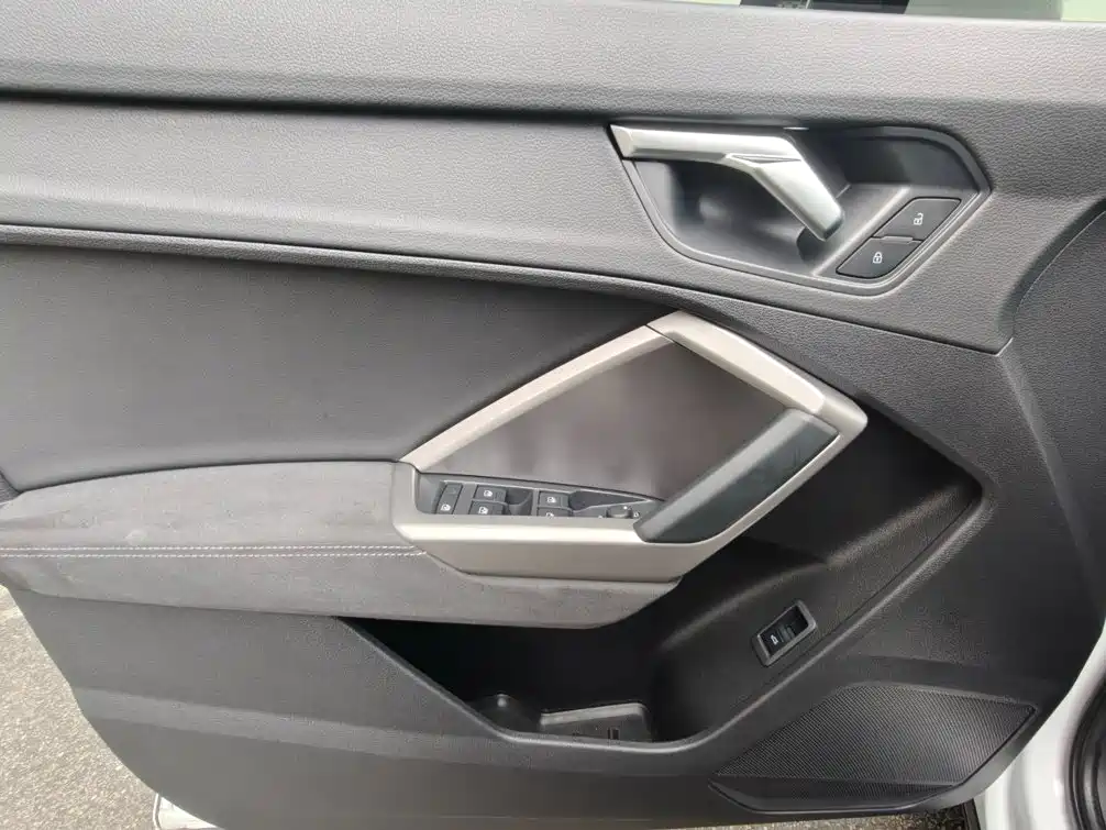 Audi Q3 — миниатюра 10