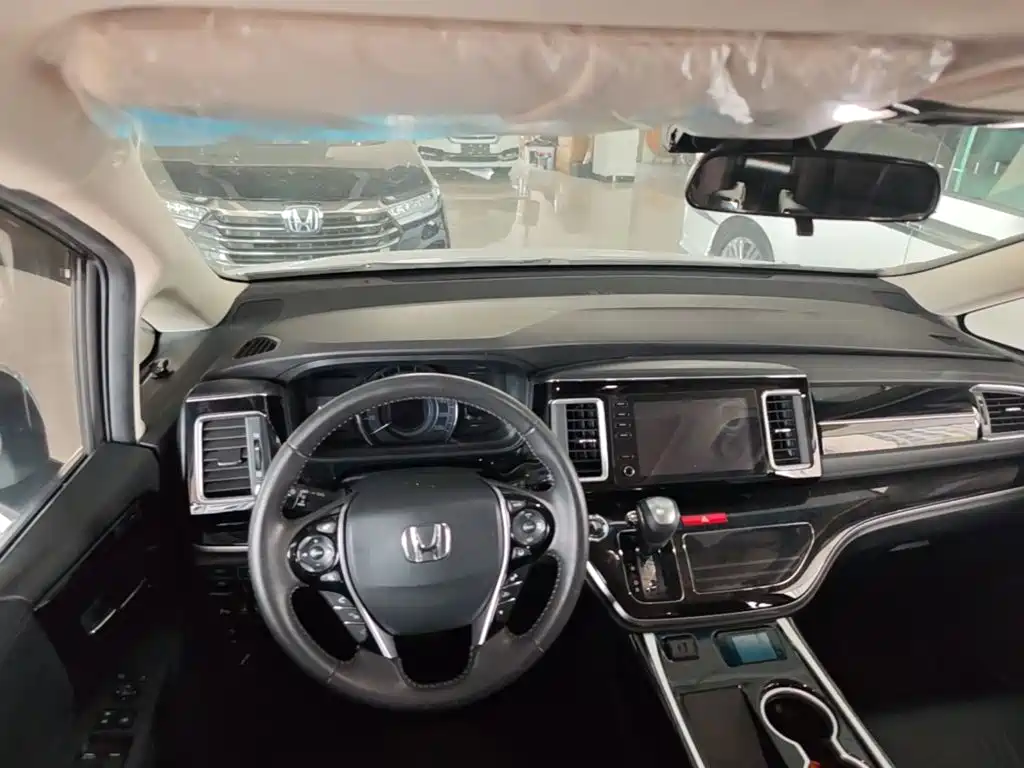 Honda Elysion — миниатюра 10