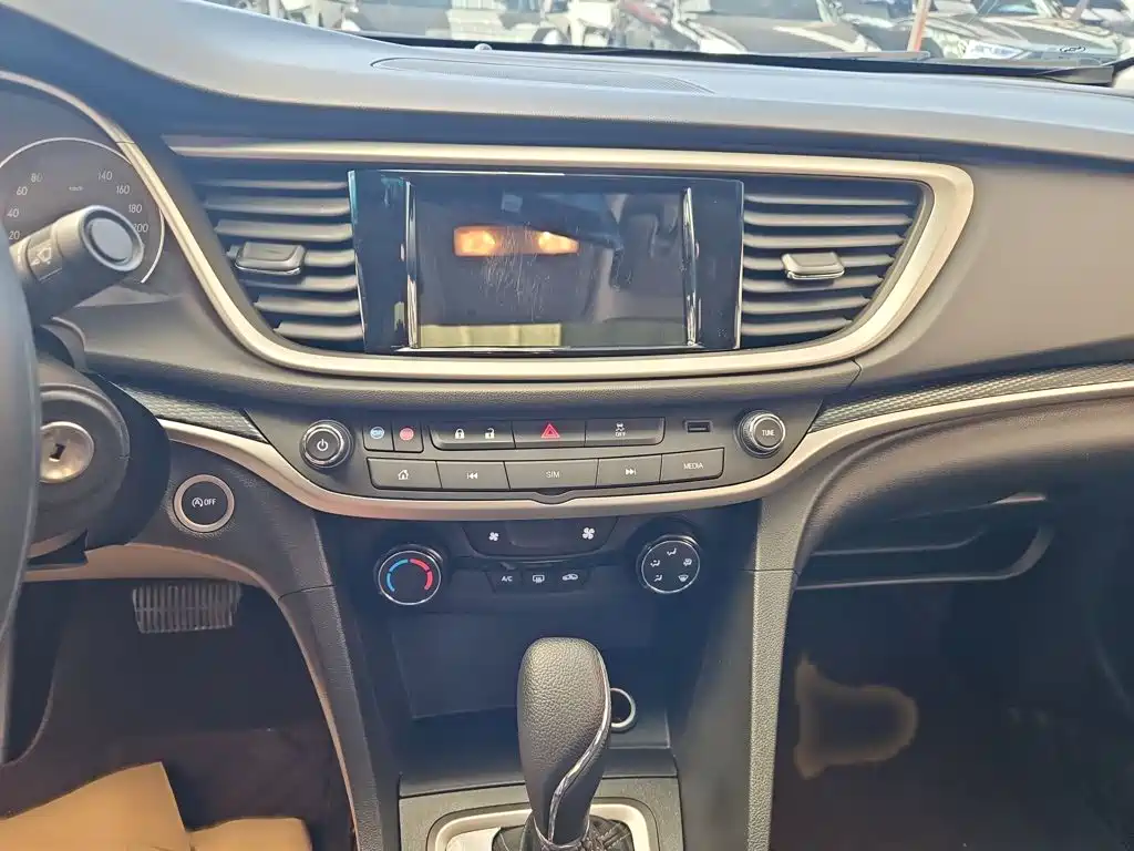 Buick Excelle — миниатюра 6