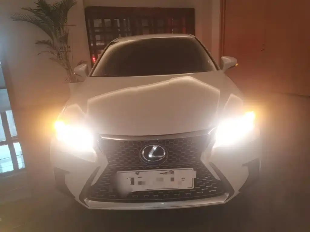 Lexus CT — миниатюра 3