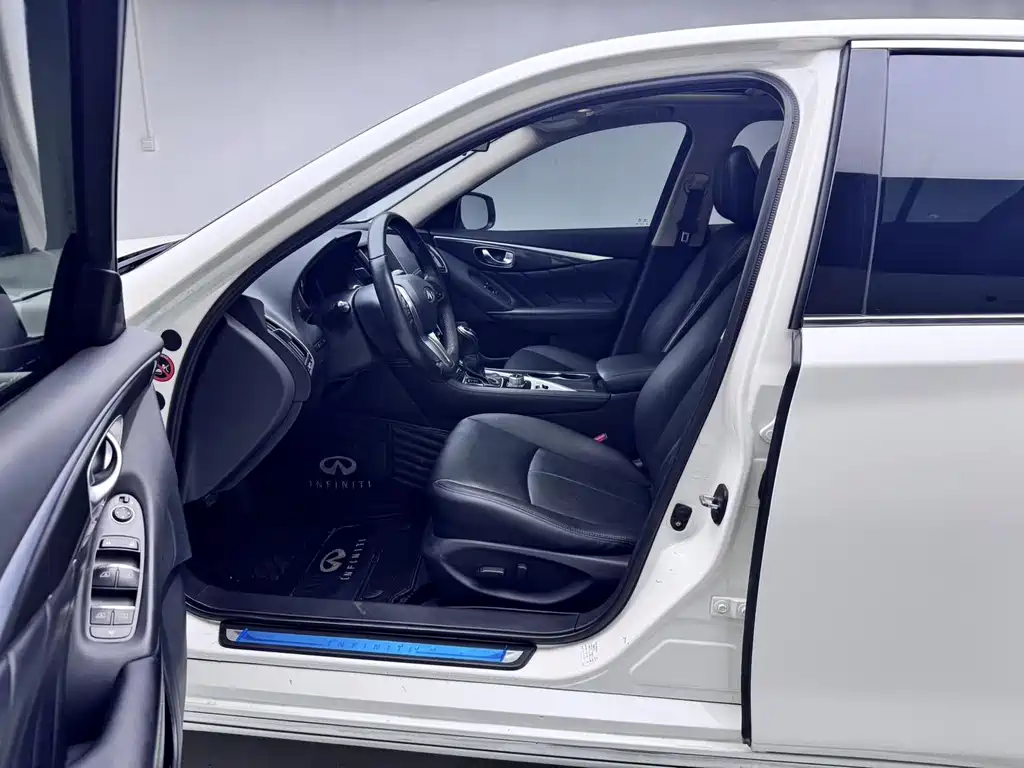 Infiniti Q50L — миниатюра 12