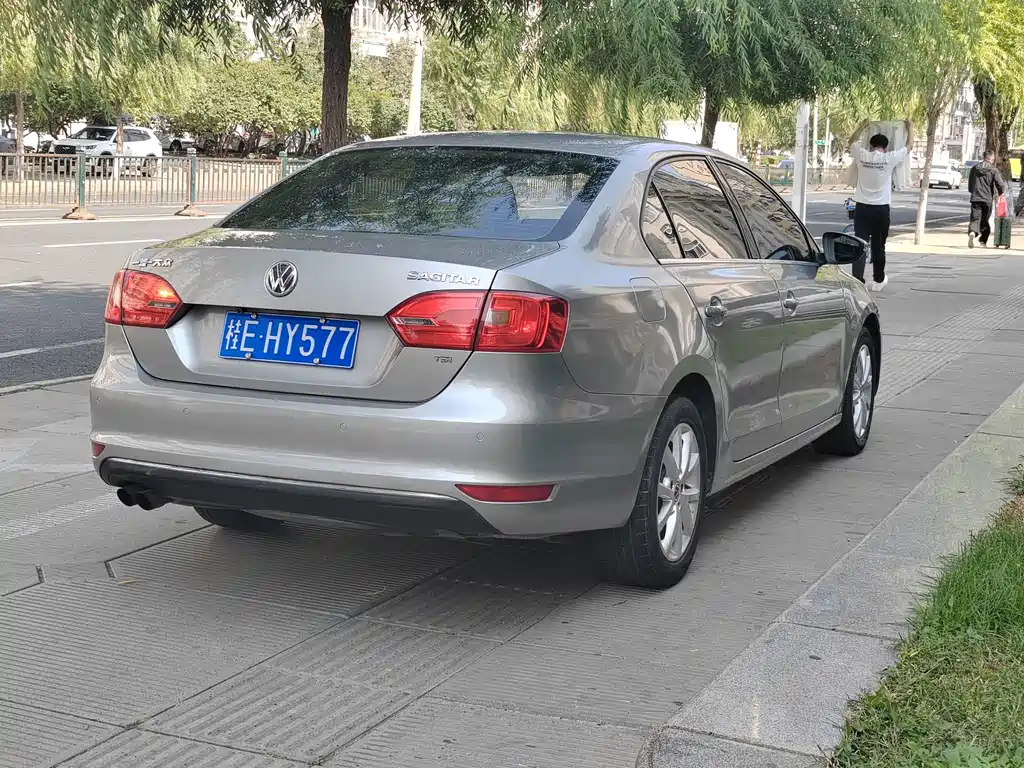 Volkswagen Sagitar — миниатюра 5