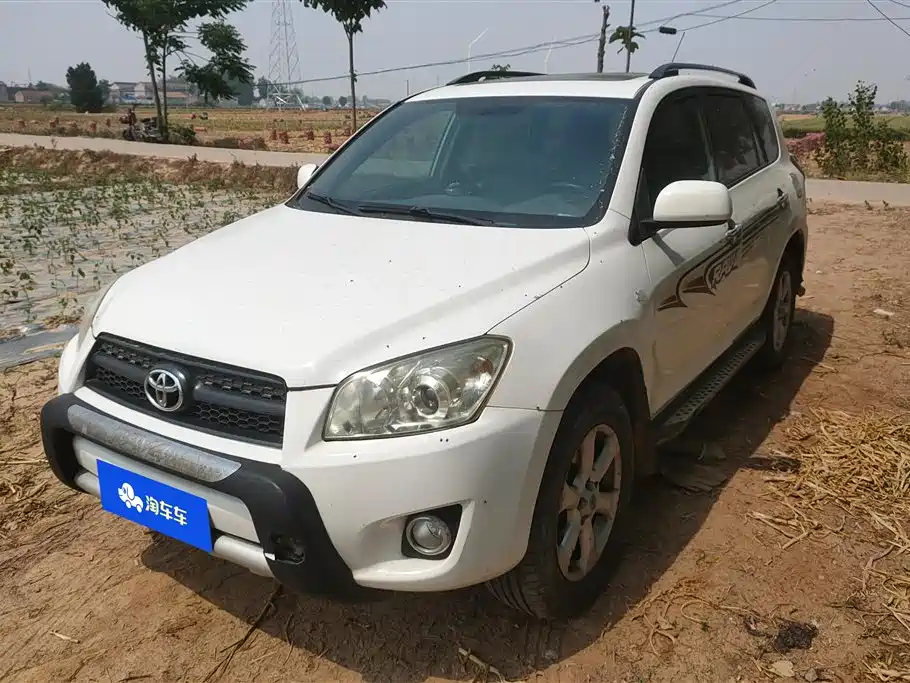 Toyota RAV4 2011