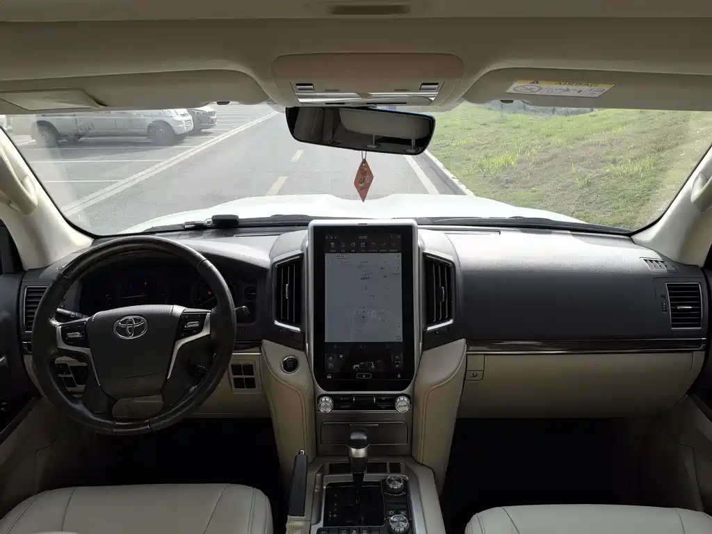 Toyota Land Cruiser 2019 5.7L VX-R