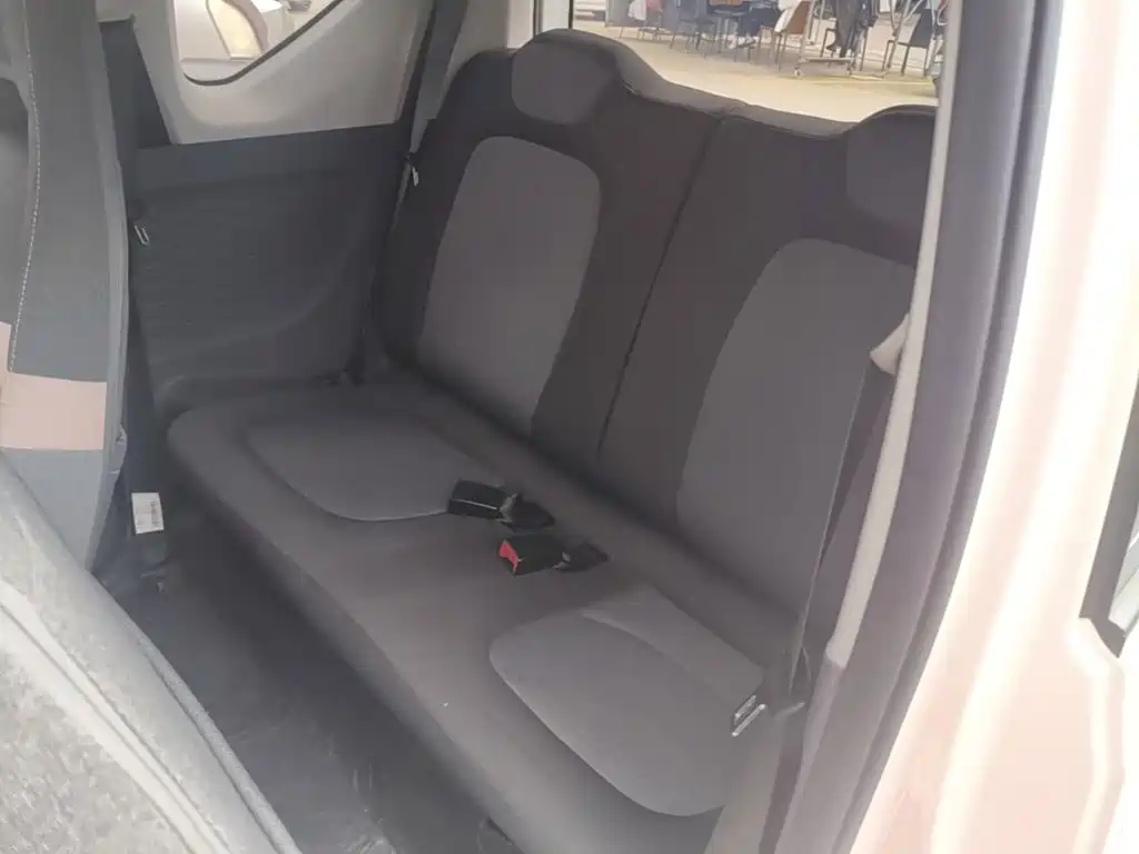 Wuling MINIEV — миниатюра 17