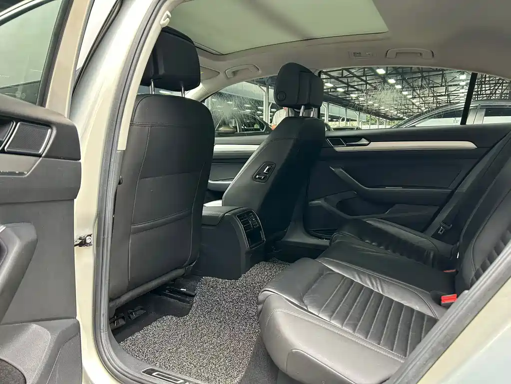 Volkswagen Magotan — миниатюра 6