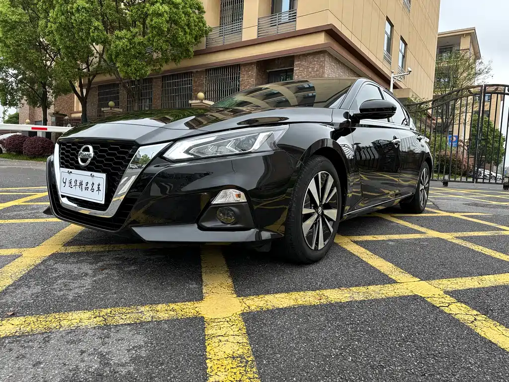 Nissan Teana 2023