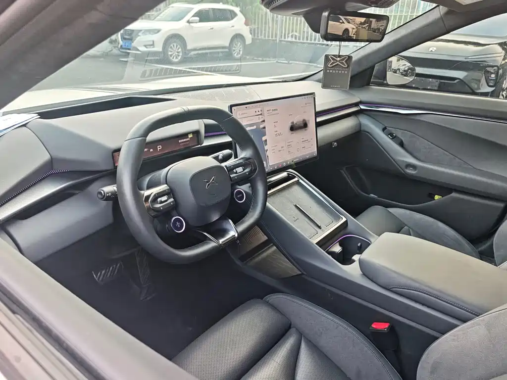 XPeng P7 — миниатюра 18