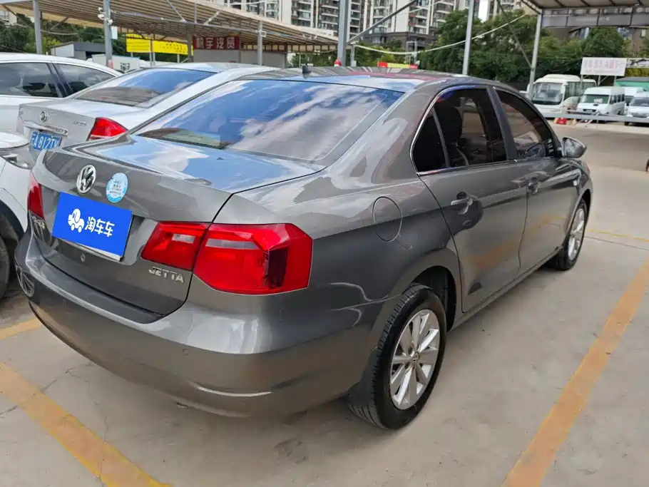 Volkswagen Jetta — миниатюра 3