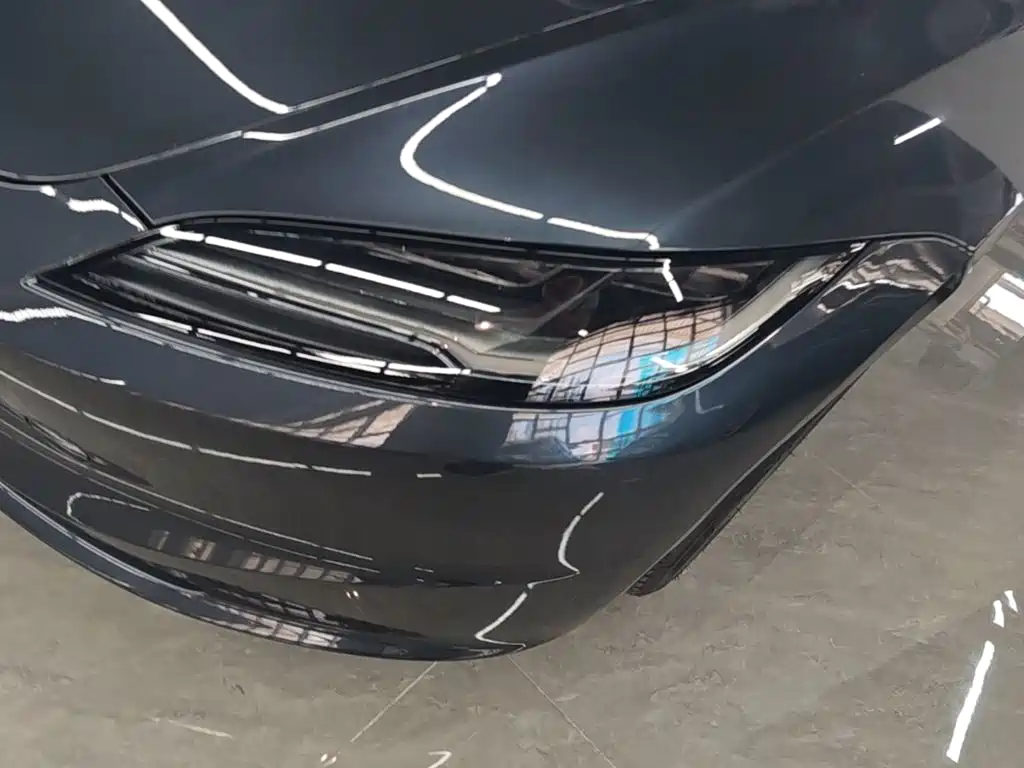 Tesla Model 3 — миниатюра 24