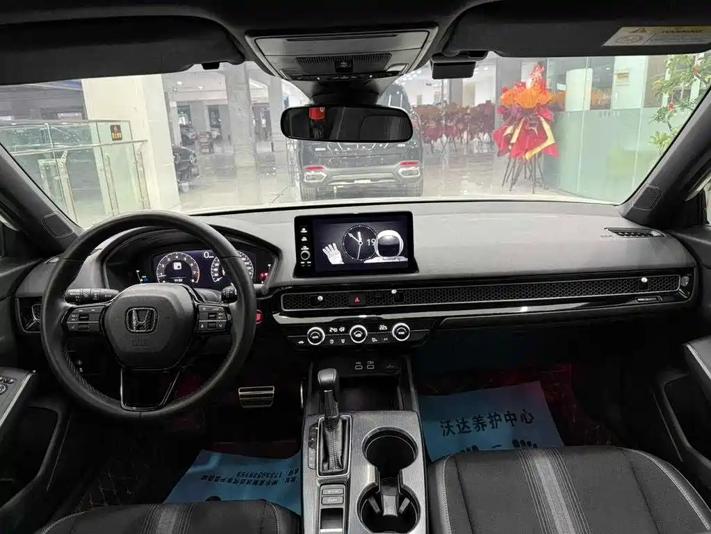 Honda Civic — миниатюра 10