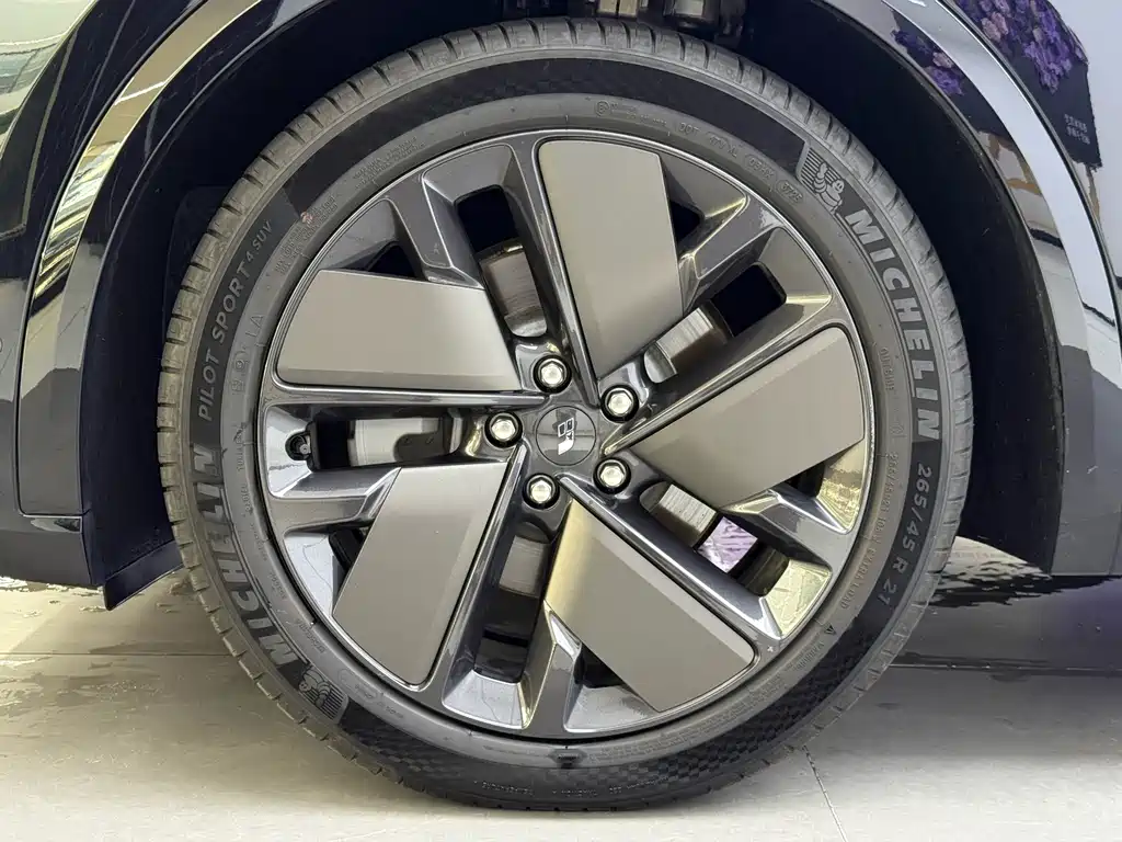 Li Auto Li L9 — миниатюра 7