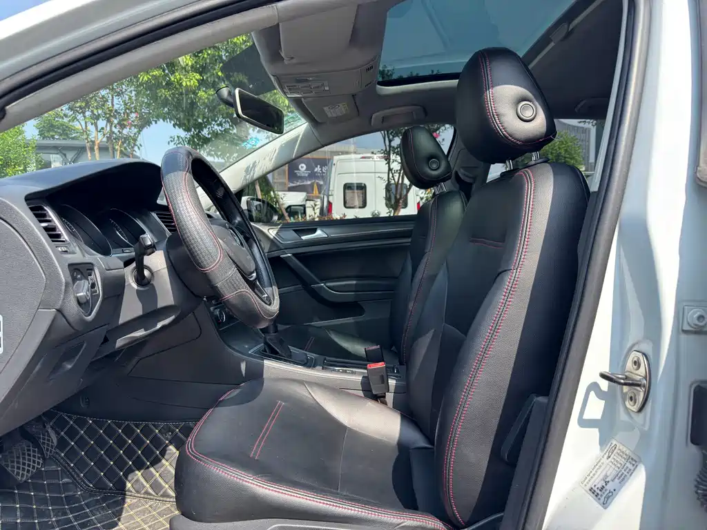 Volkswagen Golf — миниатюра 8