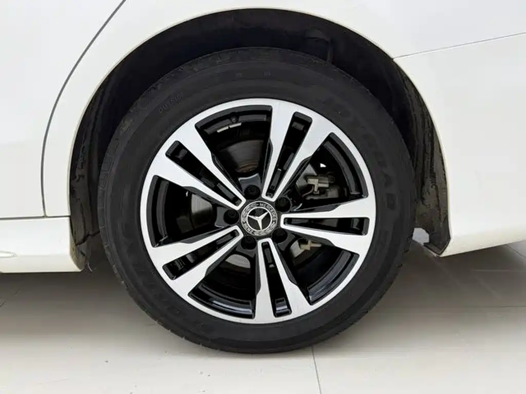 Mercedes-Benz C-Class — миниатюра 12