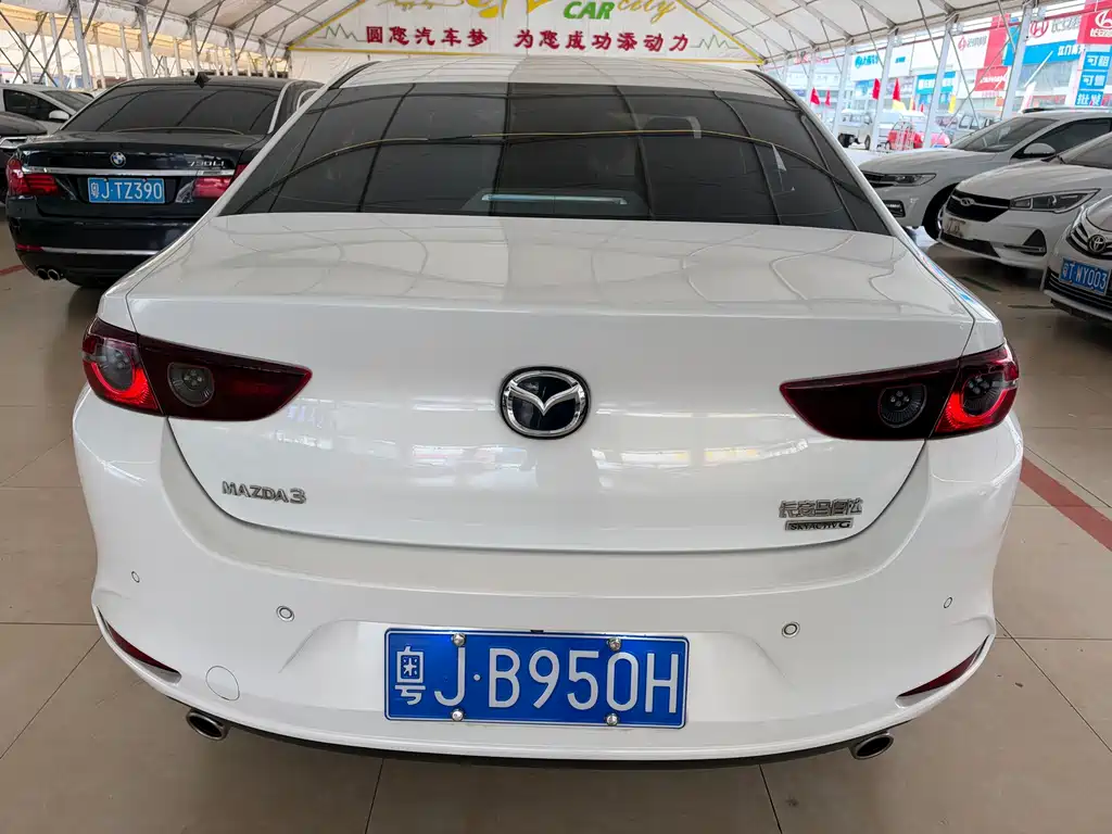 Mazda 3 Axela — миниатюра 8