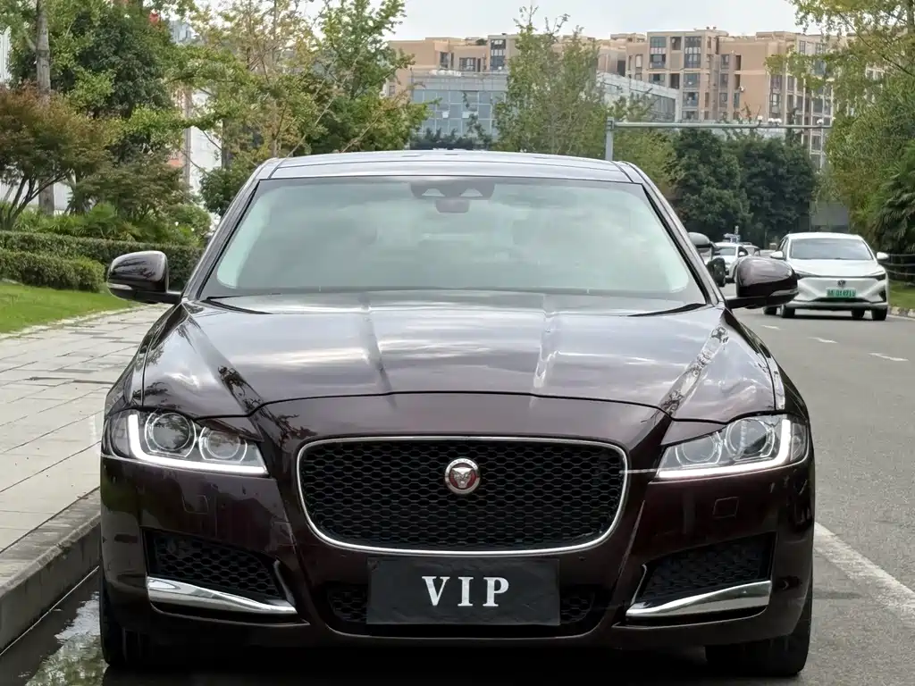 Jaguar XFL — миниатюра 2