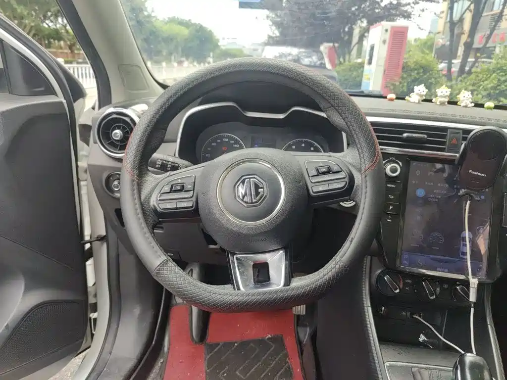 MG ZS — миниатюра 3