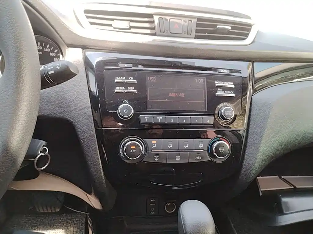 Nissan Qashqai — миниатюра 13