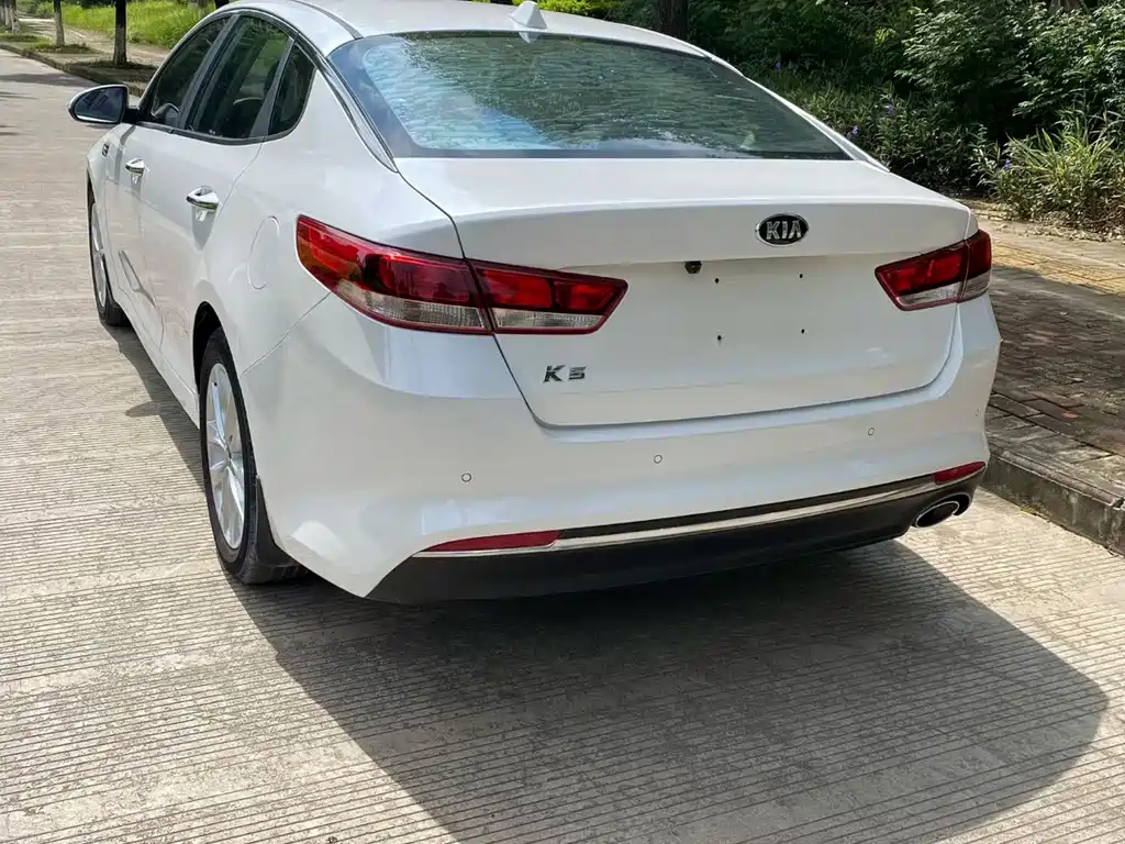 Kia K5 — миниатюра 4