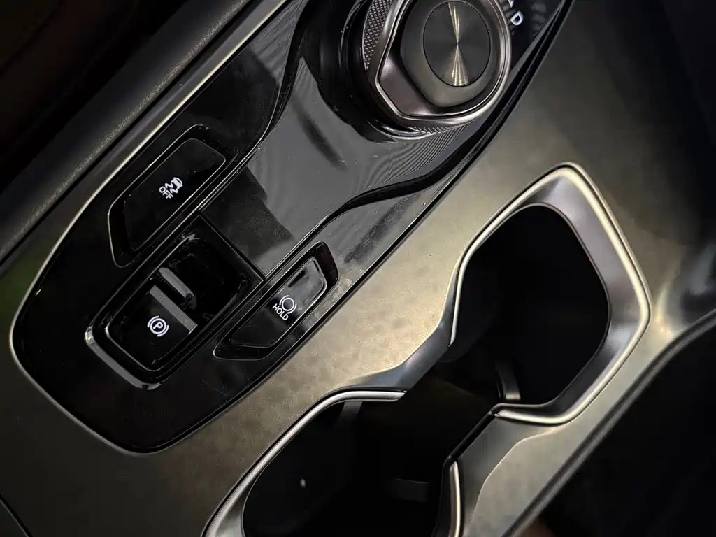 Lexus RZ — миниатюра 10