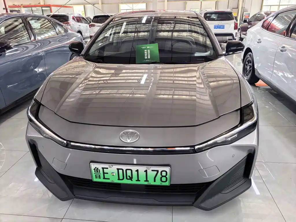 Toyota bZ3 — миниатюра 3
