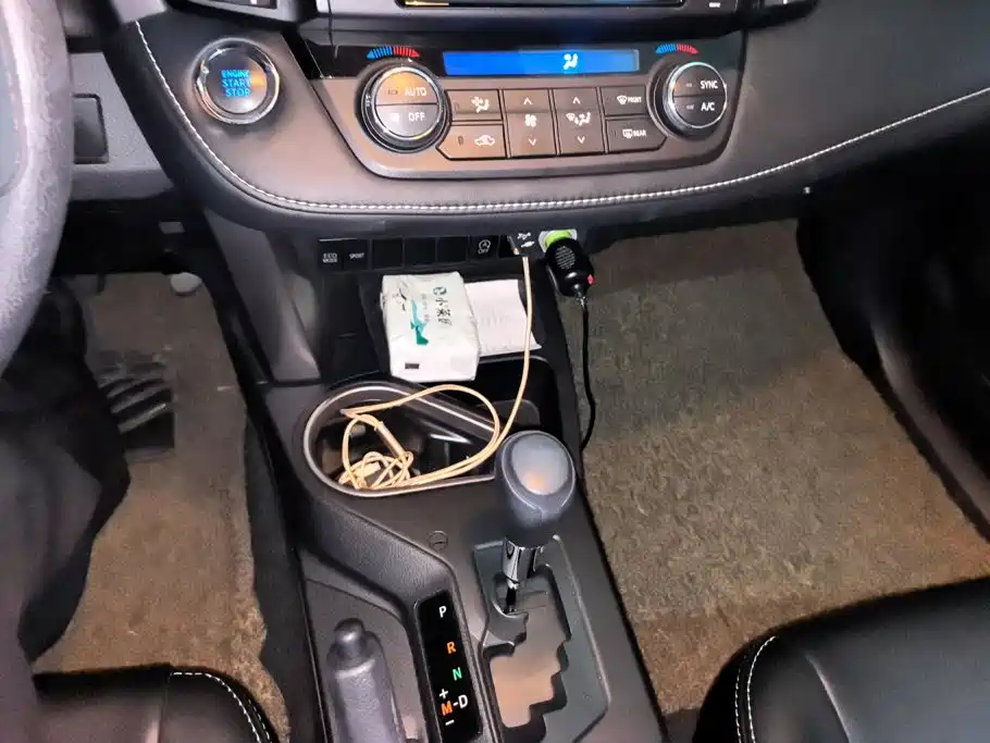 Toyota RAV4 — миниатюра 16